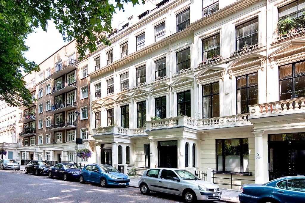 Cleveland Square, Bayswater, London, W2 6DH